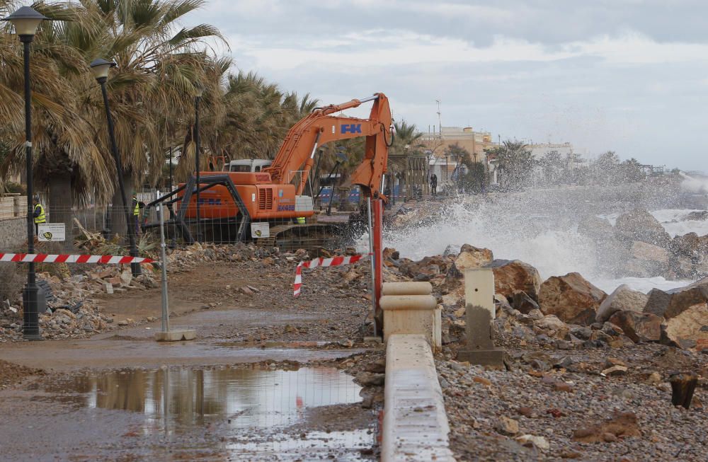 Destrozos en la playa de Casablanca