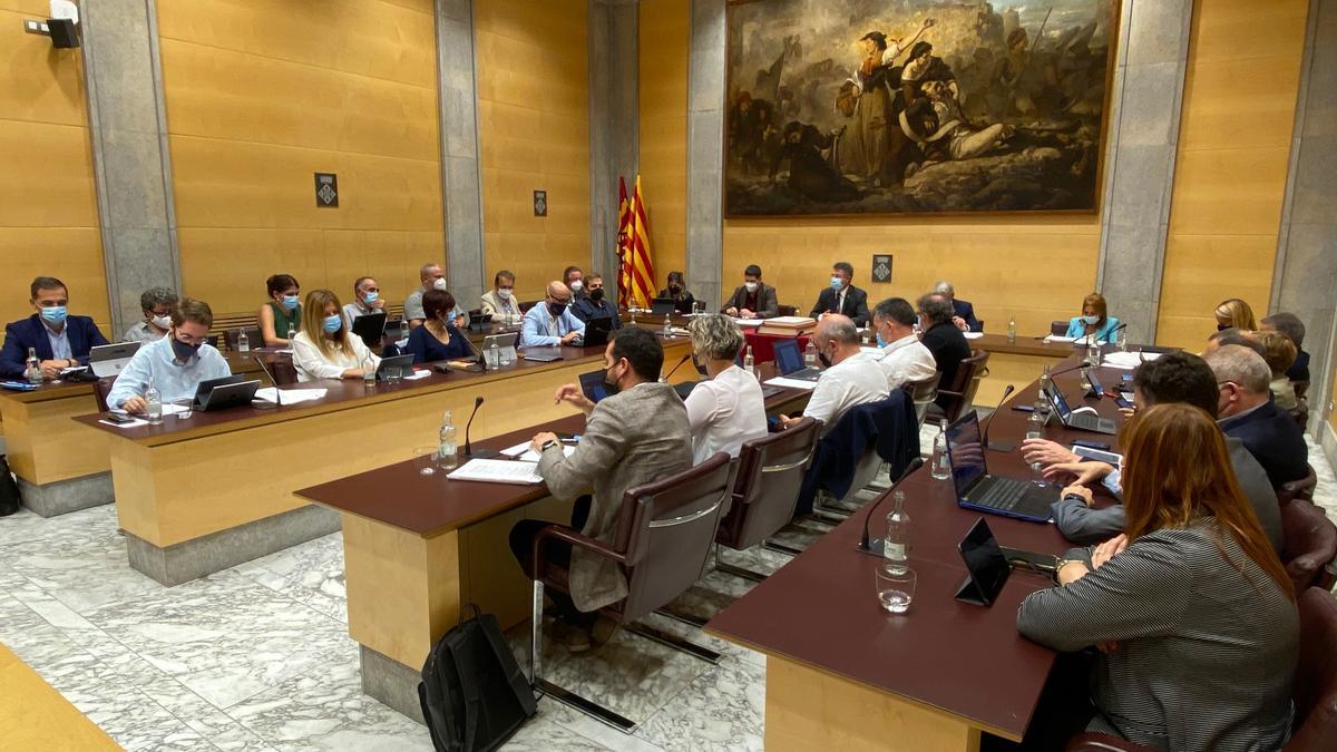 Primer ple de la Diputació de Girona presencial des de la pandèmia