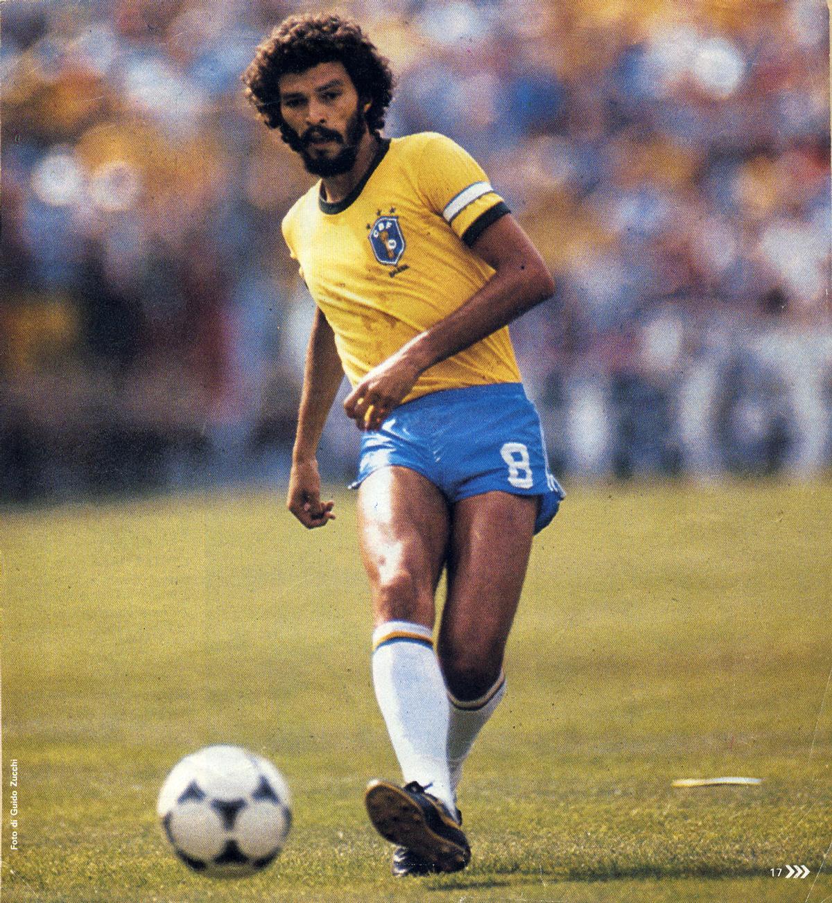 Sócrates, un futbolista icónico en Brasil