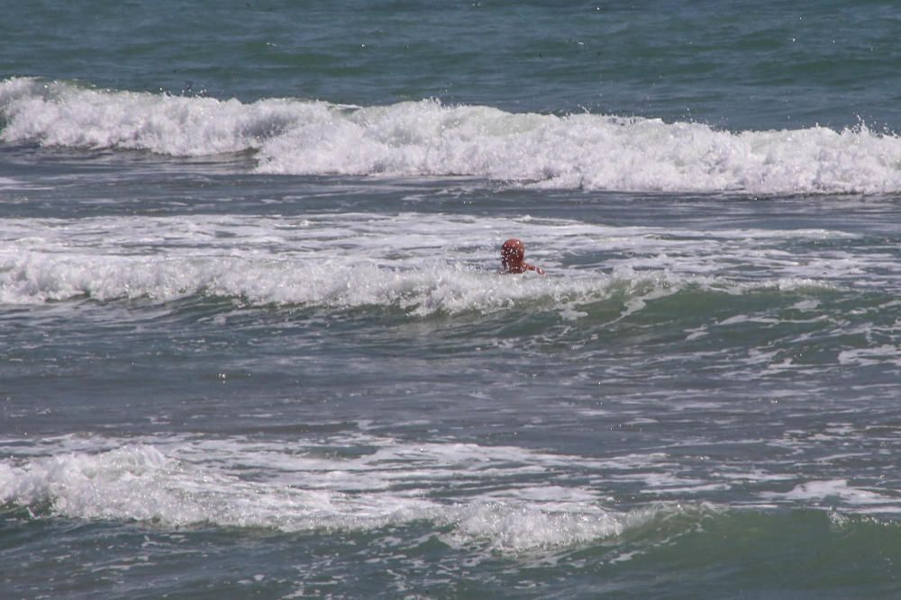 Tramo de la playa de Guardamar donde una pareja murió ahogada