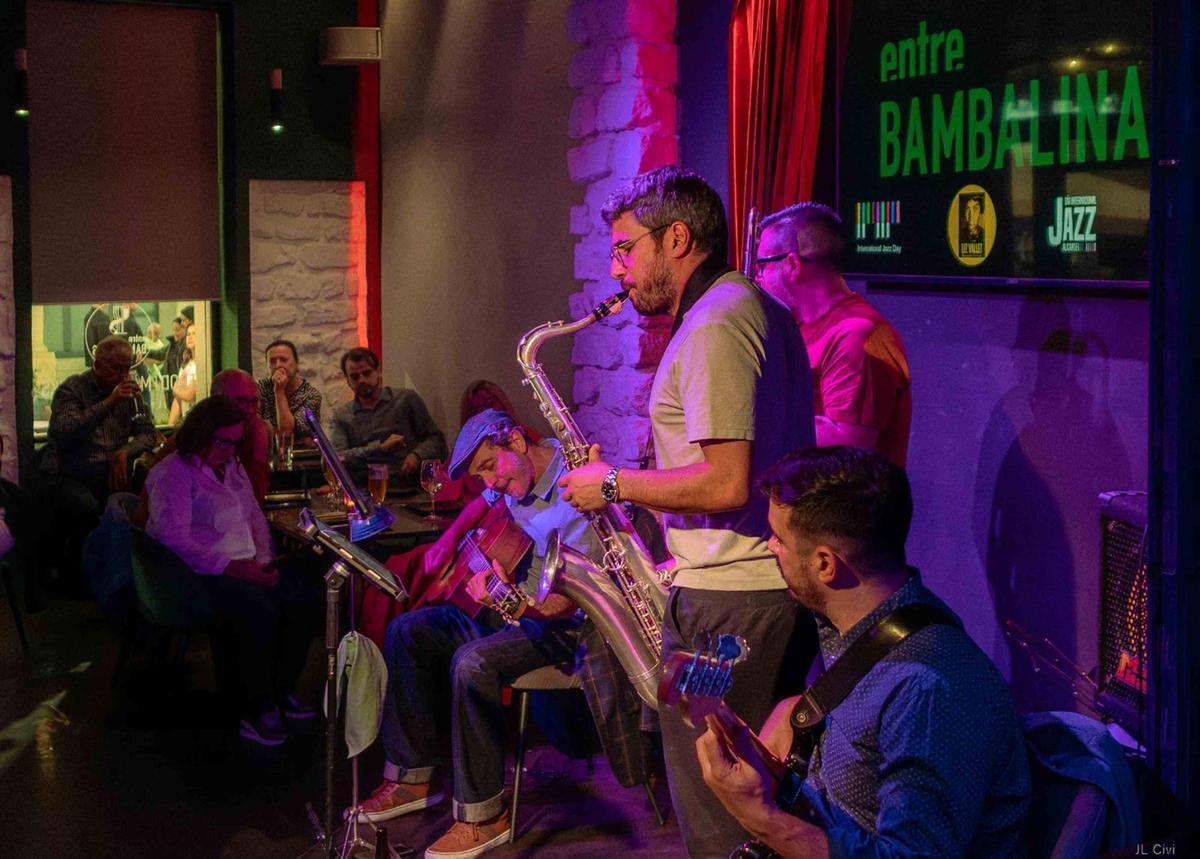 Estas son las imágenes presentadas en la categoría de Instagram del concurso de fotografía JazzDay Alicante 2025.
