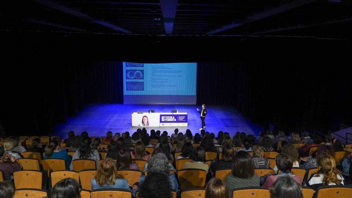 Conferencia de la Escola Feminista de Ontinyent.