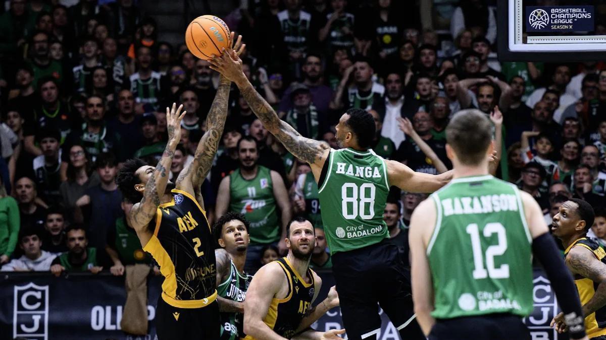 La defensa de Adam Hanga ahogó al AEK en Badalona.