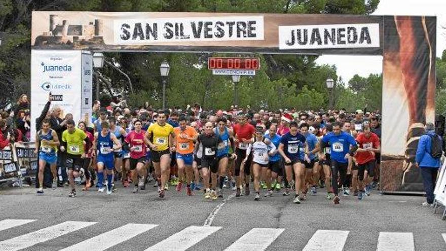 Startschuss zum ersten San Silvestre Juaneda.