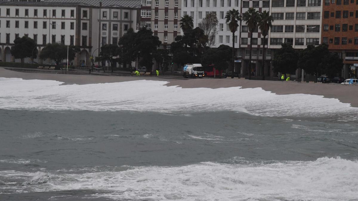Alerta naranja en el litoral de A Coruña por temporal costero con olas de hasta 6 metros