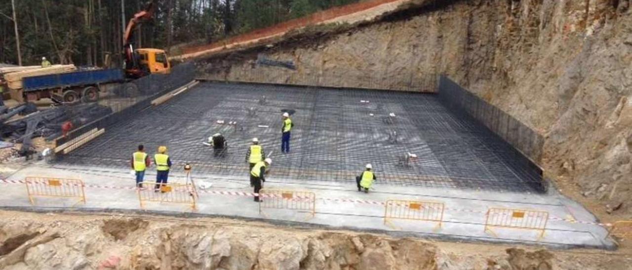 Obras de construcción del nuevo depósito de agua de Pardavila.  // S.A.