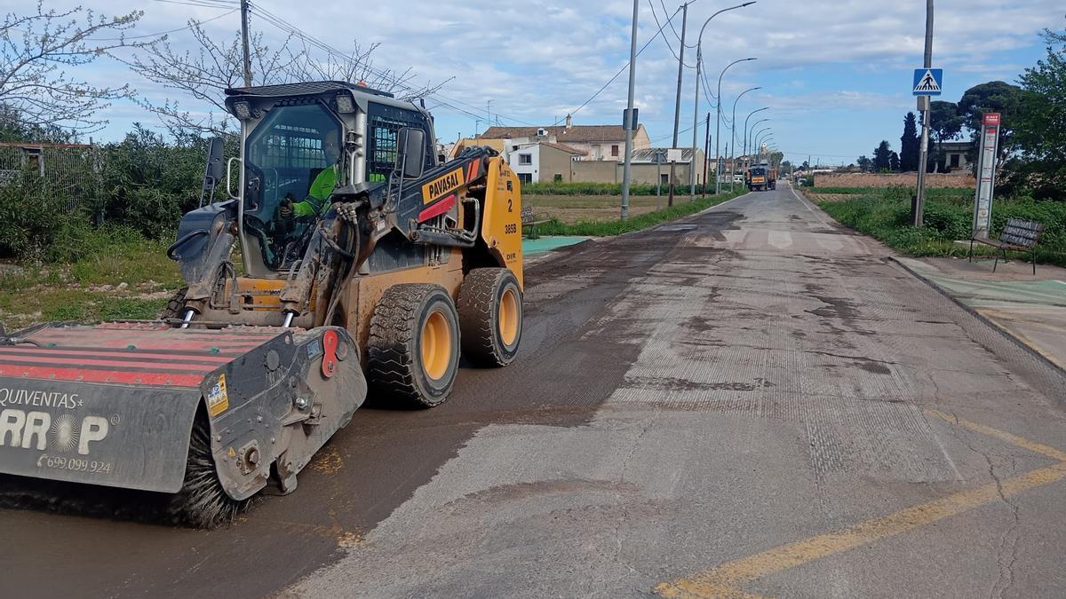 Avinguda del Palmaret en Carpesa, recién asfaltada.
