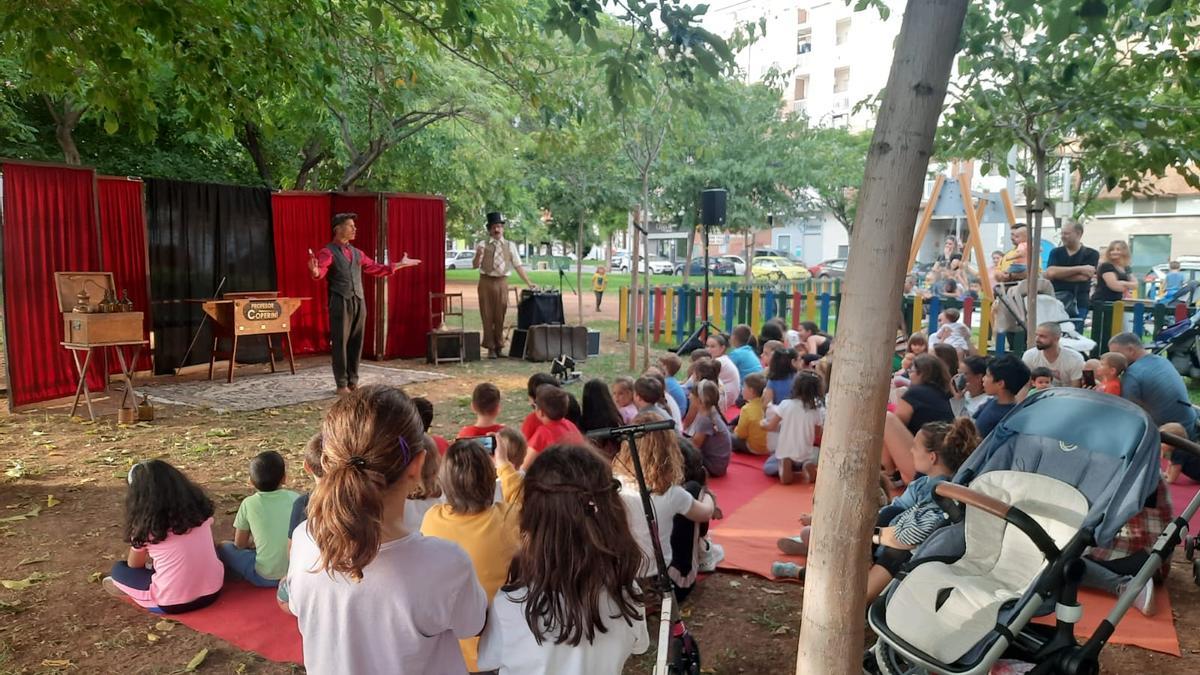 La primera jornada del festival Almacadabra ha tenido una gran acogida de público.