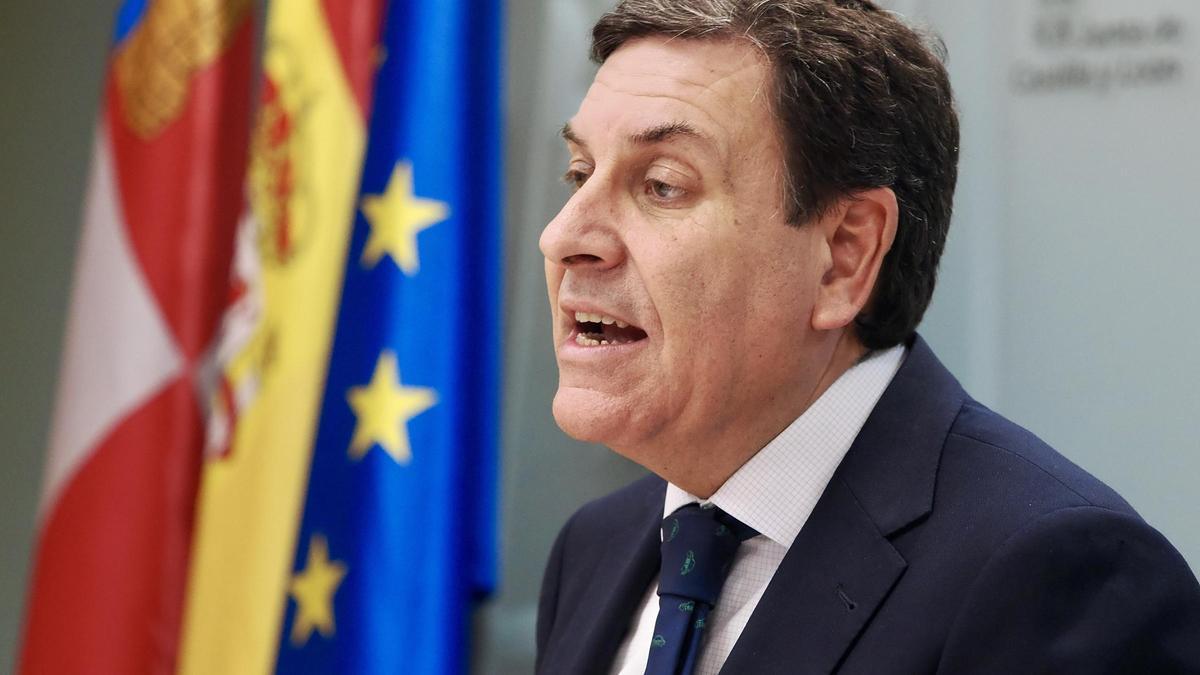 El consejero de Economía y Hacienda y portavoz, Carlos Fernández Carriedo.