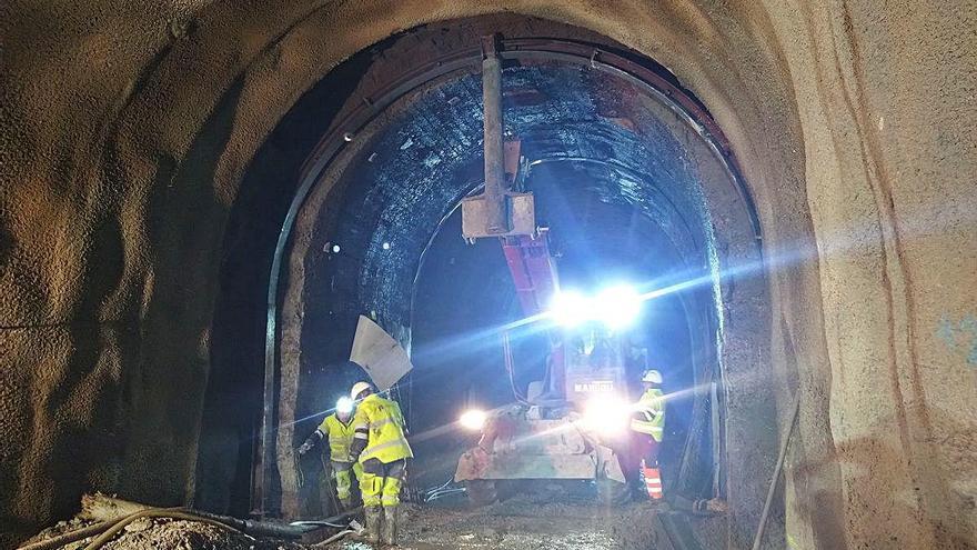 Els treballs de reparació del túnel de Toses.