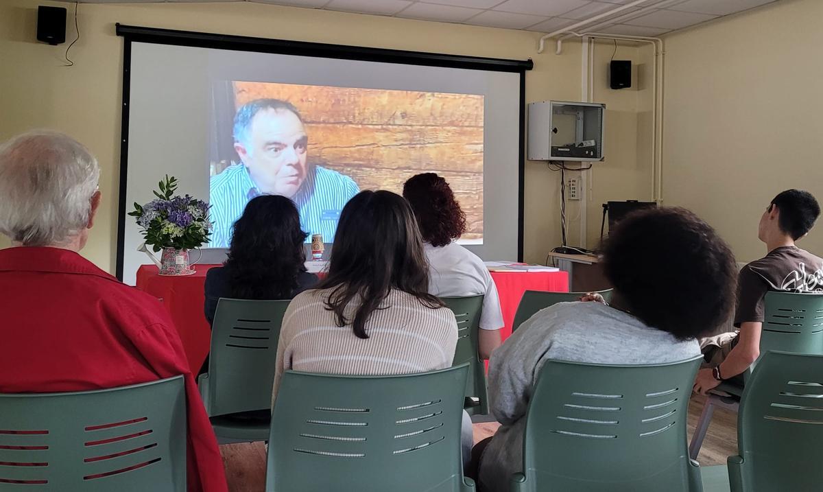 Emotivo acto en el instituto de Arriondas