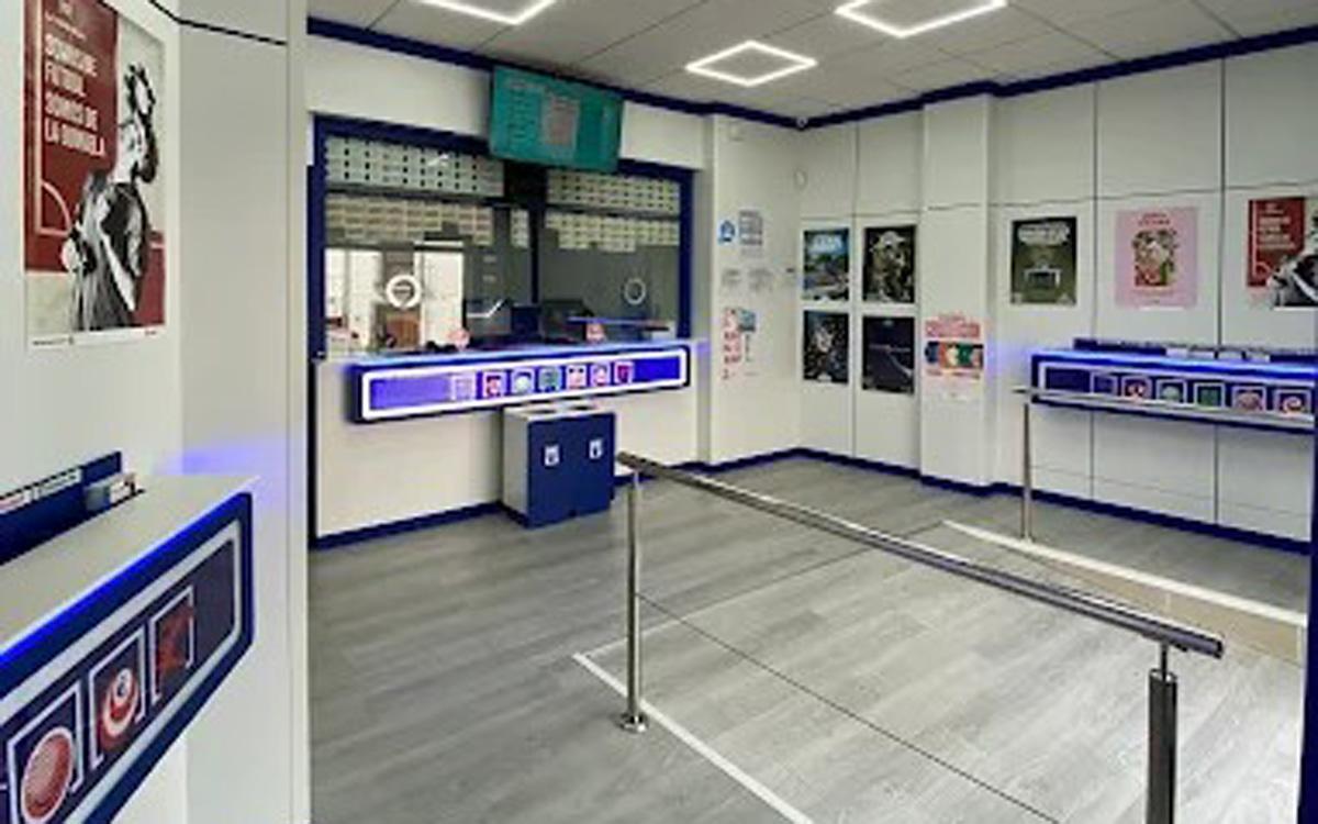 Interior de la Administración de Loterías número 1 de Ardales.