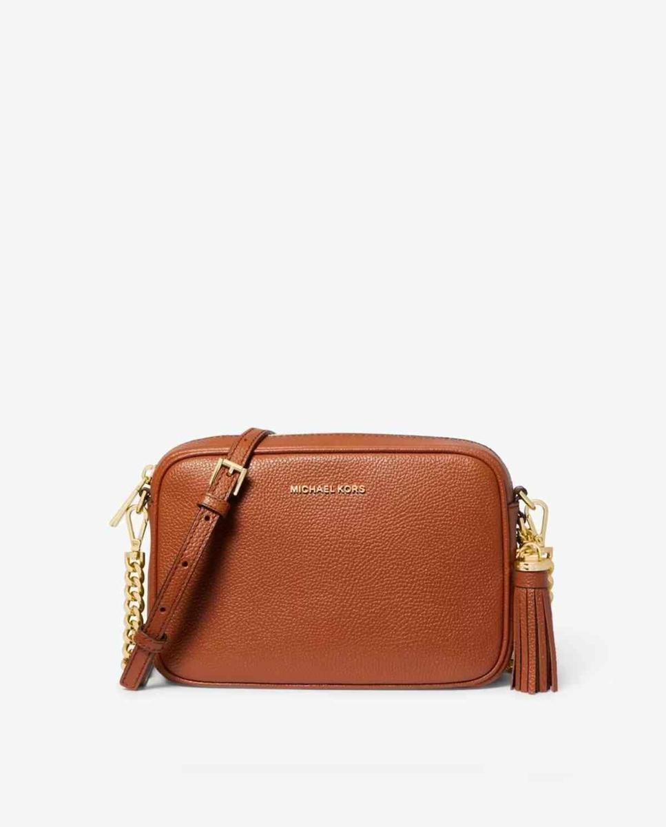 6 bolsos todoterreno de Michael Kors que encontraras rebajados en El Corte Ingles asi son los disenos que llevaras a diario