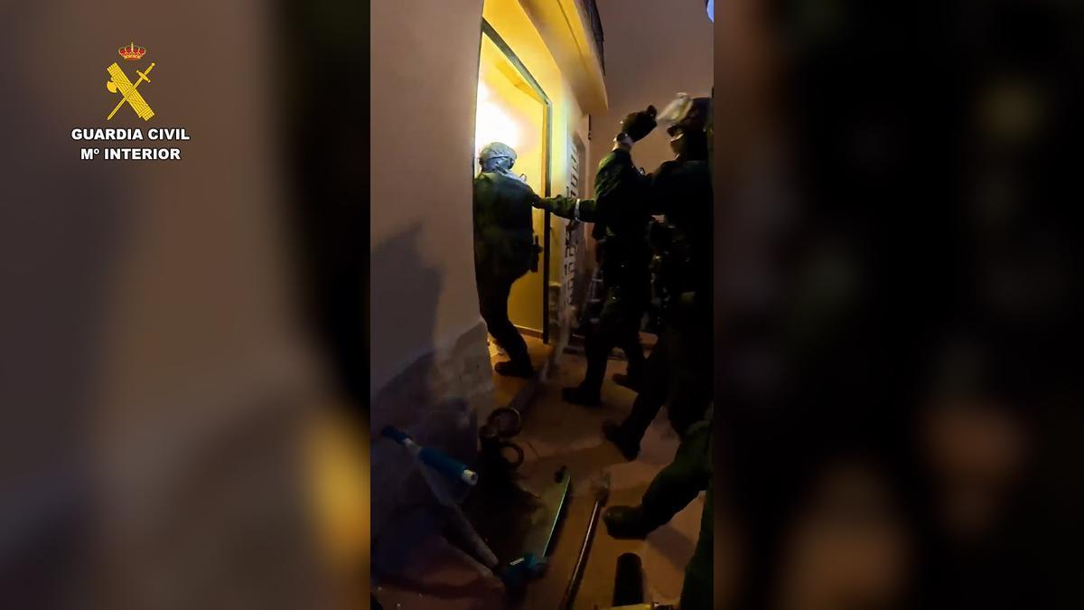 RED CRIMINAL MUY ESPECIALIZADA | Cae en Calp una banda que robó joyas valoradas en más de un millón de euros y obras de arte de pintura religiosa ortodoxa de los siglos XVIII y XIX