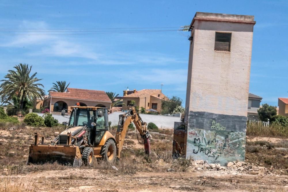 Torrevieja elimina un vertedero incontrolado