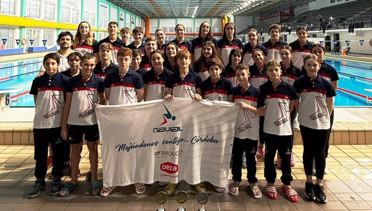 Componentes del equipo alevín del Navial.