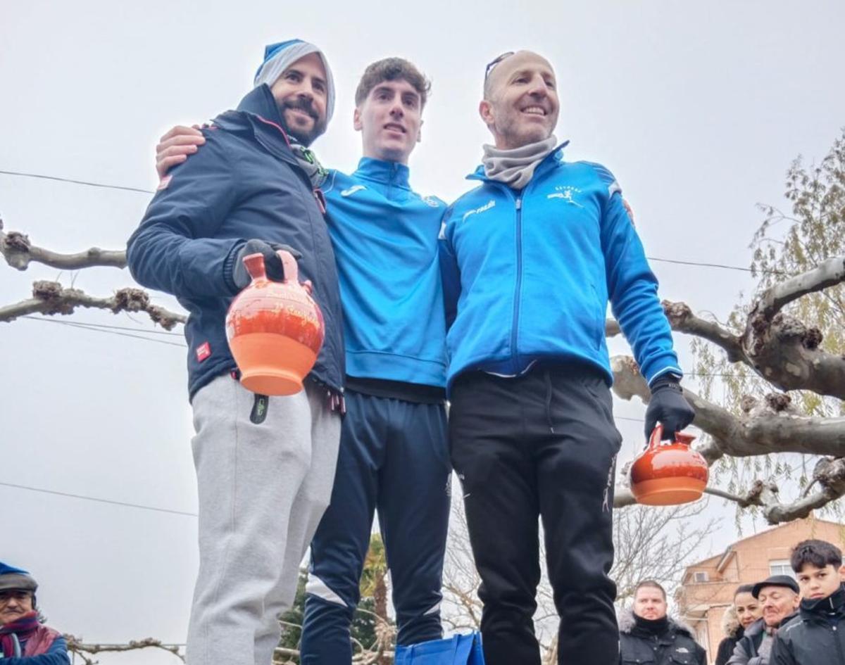 Podio masculino, tras la carrera. | CEDIDA