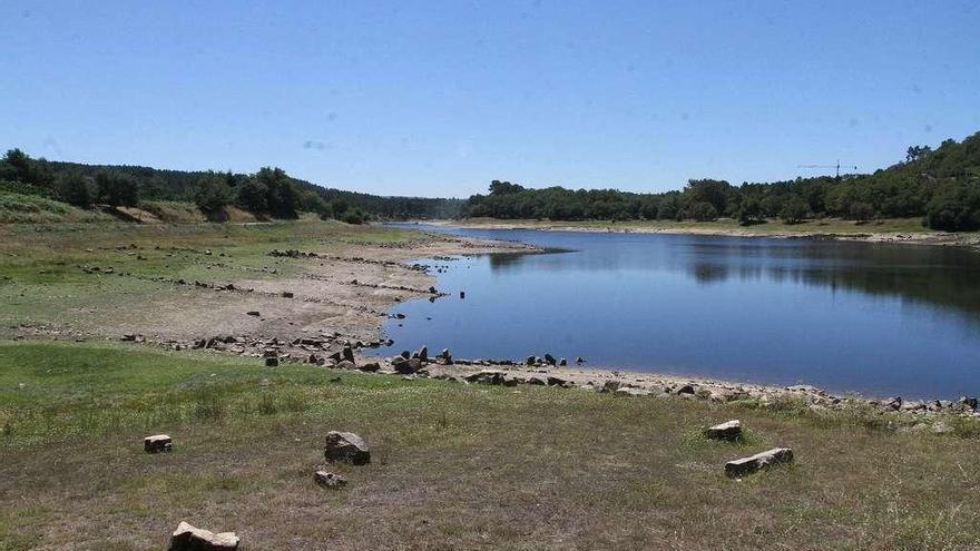 Estado del embalse de Cachamuiña, ayer. // Iñaki Osorio