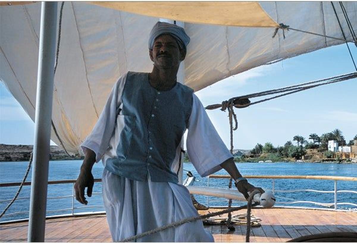 Una travesía a bordo de
una falúa que discurre por
el cauce del grandioso
Nilo permite descubrir l