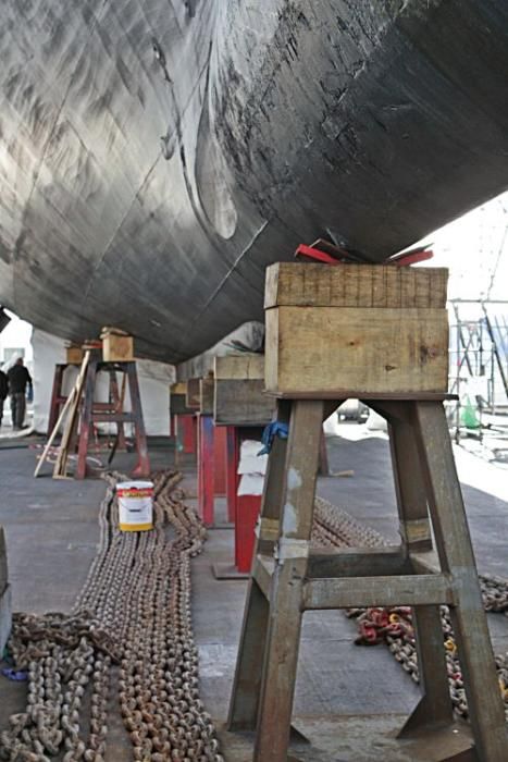 Bis zu 1.000 Tonnen schafft der neue Schiffskran auf der Alten Mole. Die Investition von STP Shipyard Palma symbolisiert den Boom einer strategischen Branche der Insel. Ein Besuch auf der Werft