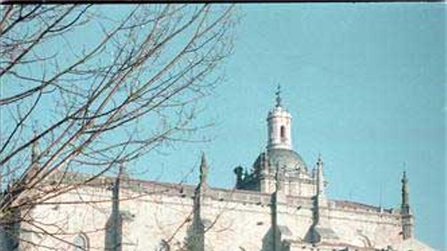 Vivienda destina 700.000 euros para la restauración parcial de la catedral de Coria