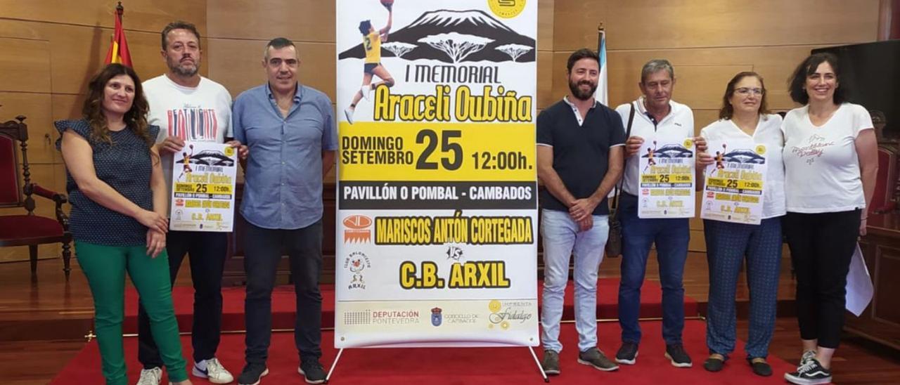 La presentación del torneo, ayer en el salón de plenos de Cambados. |  // CEDIDA