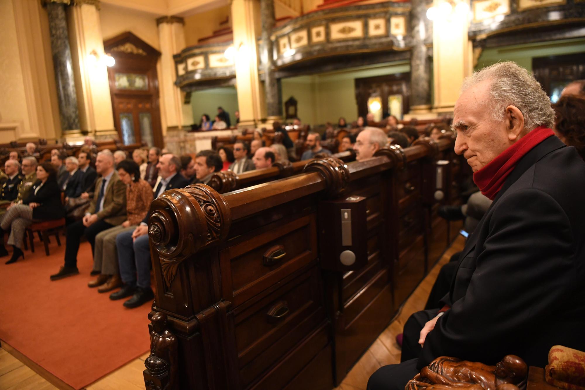 Homenaje a Manuel Murguía en el salón de plenos del Ayuntamiento