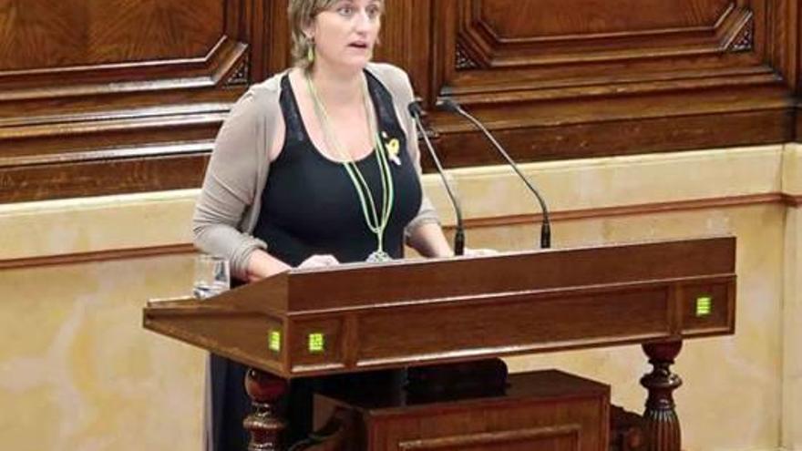 La consellera Alba Vergés, ahir al ple del Parlament.