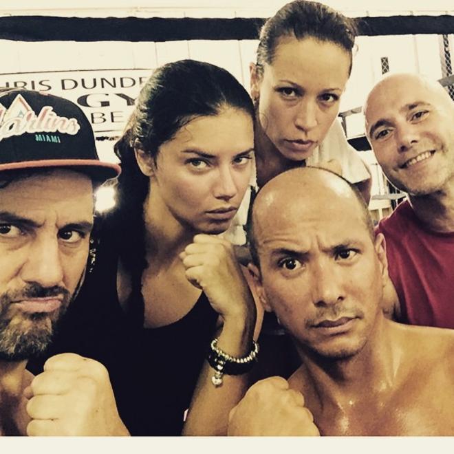 Adriana Lima durante un entrenamiento