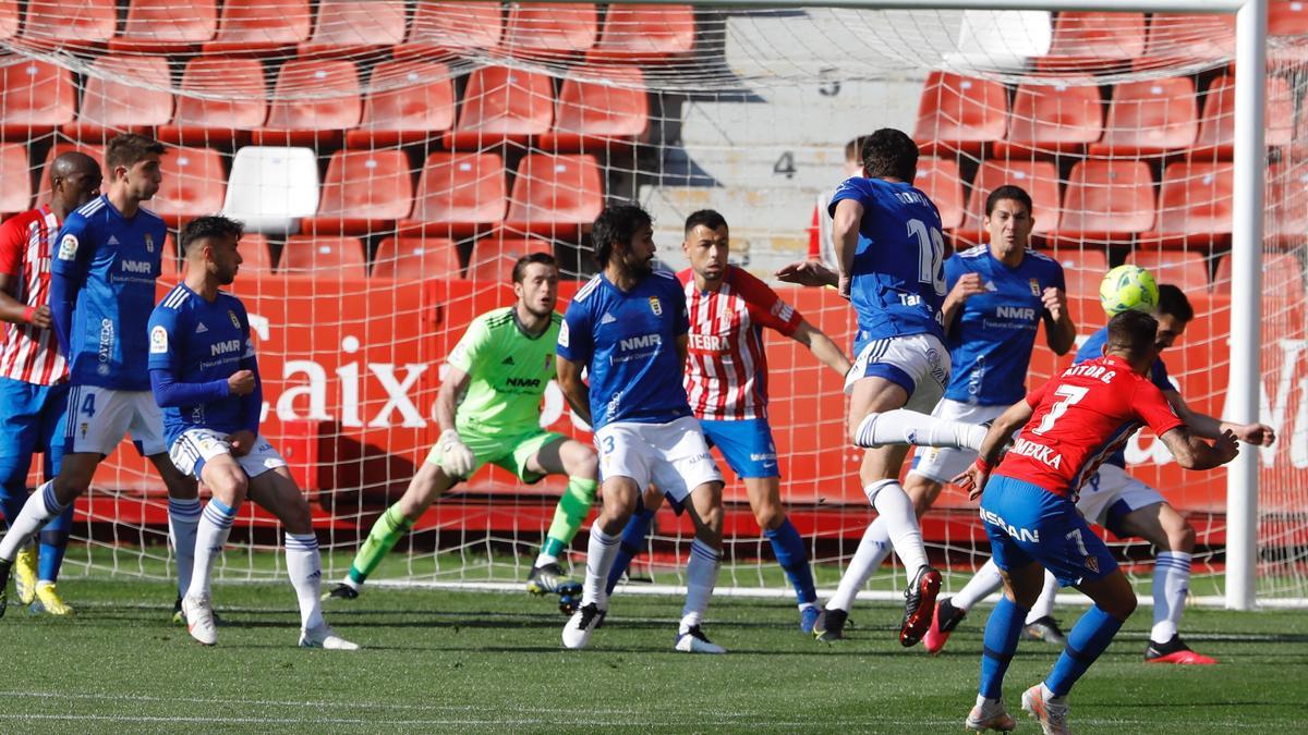 En imágenes: el derbi entre el Sporting y el Real Oviedo