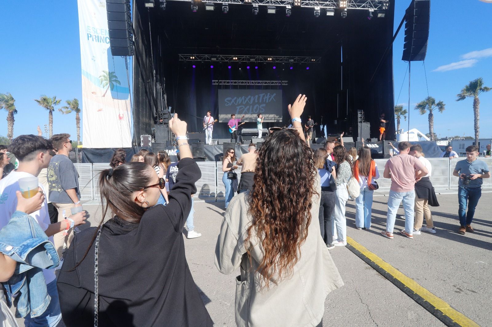 Búscate en las paellas universitarias de la Marina de València