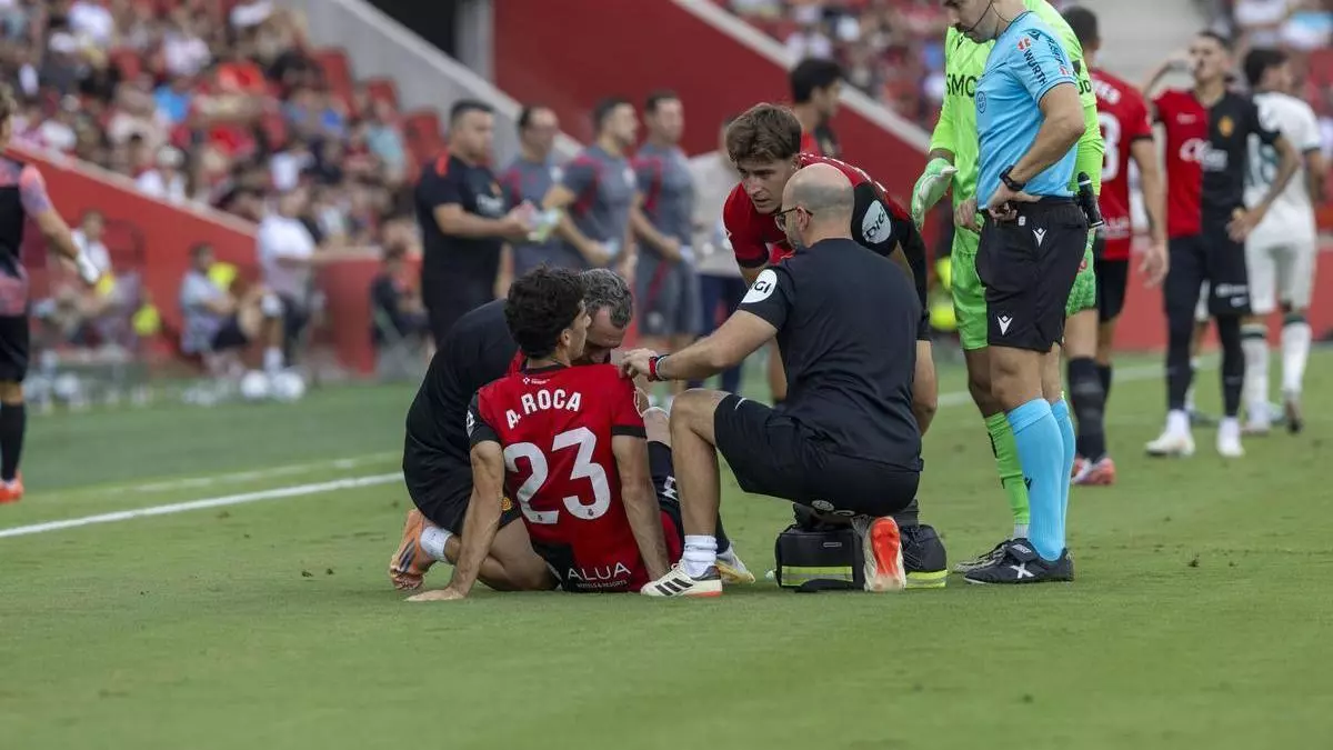 El Mallorca, pendiente de Morlanes y Roca: ambos podrían pasar por quirófano