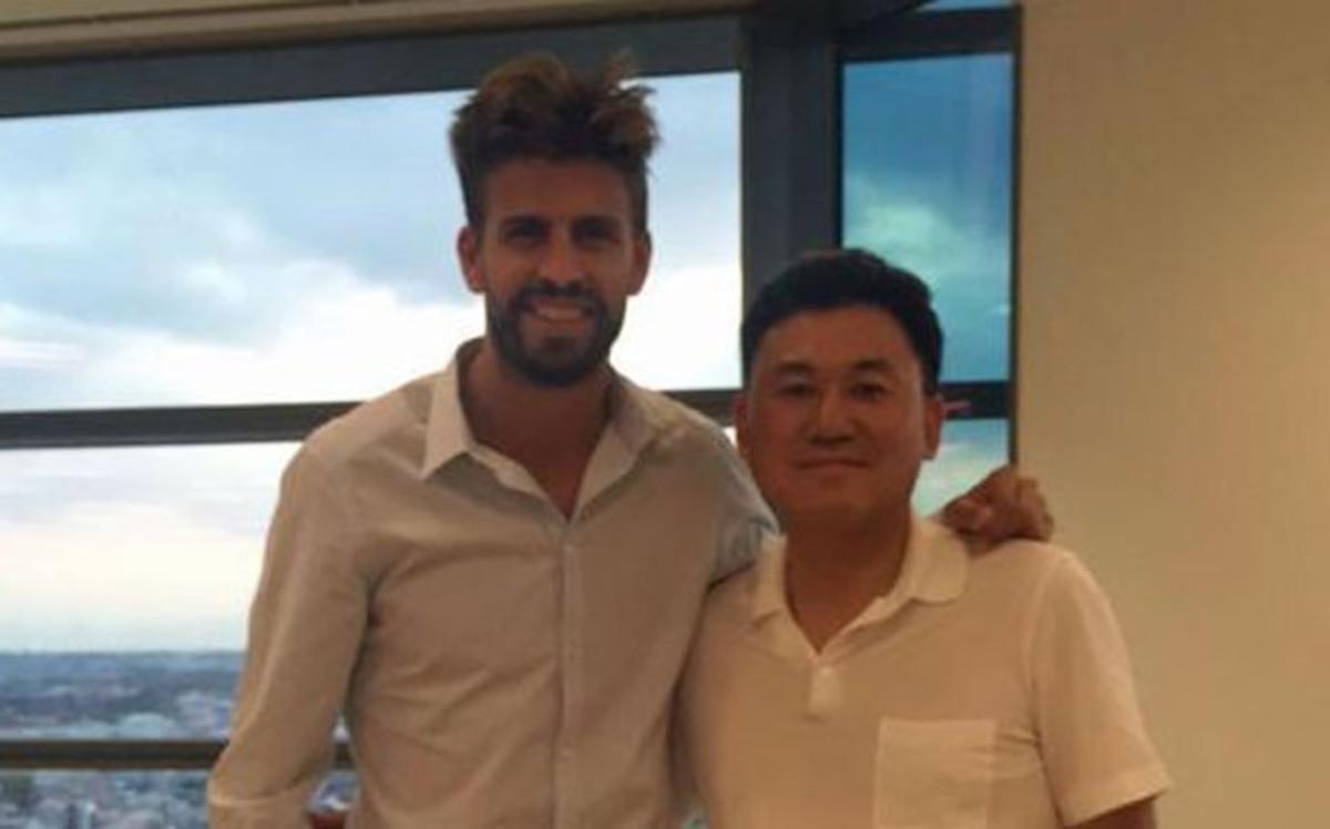 Gerard Piqué, en las oficinas de Rakuten