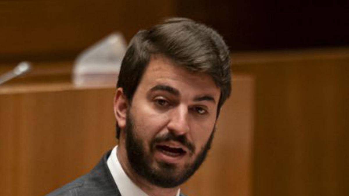 García-Gallardo, durante su discurso del lunes en las Cortes. | E. P.