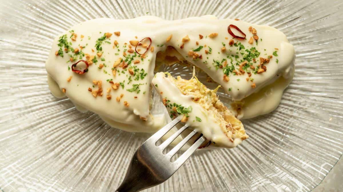 En Almara reinterpretan la tortilla de bacalao.