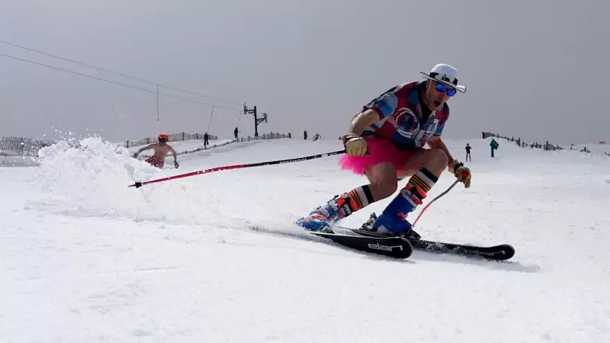 Vídeo: Així s'esquia durant el maig a l'estació de Masella a la Cerdanya