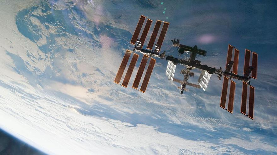 La Estación Espacial Internacional se hundirá en el océano en 2028: alertan del impacto ambiental