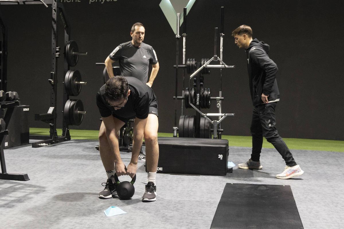 Cientes en uno de los nuevos gimnasios que ha abierto en Xàtiva.