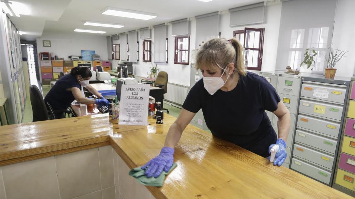 La vuelta a las aulas de los alumnos de los últimos cursos de Bachillerato, ESO y FP, desde el 1 de junio