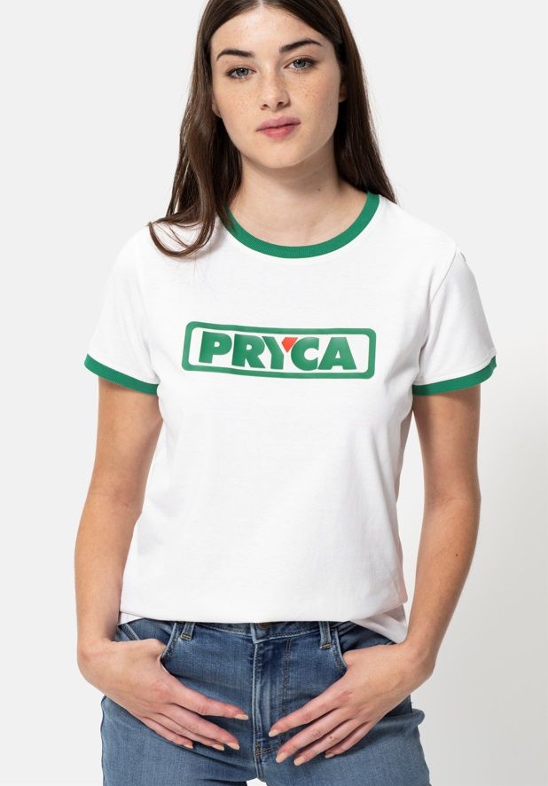 Colección de prendas con logos de Pryca y Continente