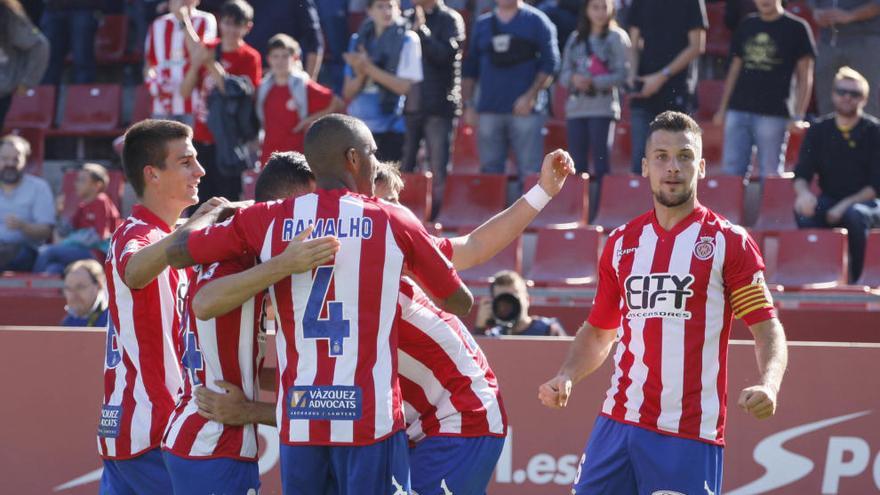 Els jugadors del Girona s´abracen després del gol que Granell va marcar ara fa unes jornades a Montilivi contra el Numància.