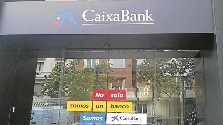 Caixabank prevé abrir 290 oficinas hasta las 18.30 horas