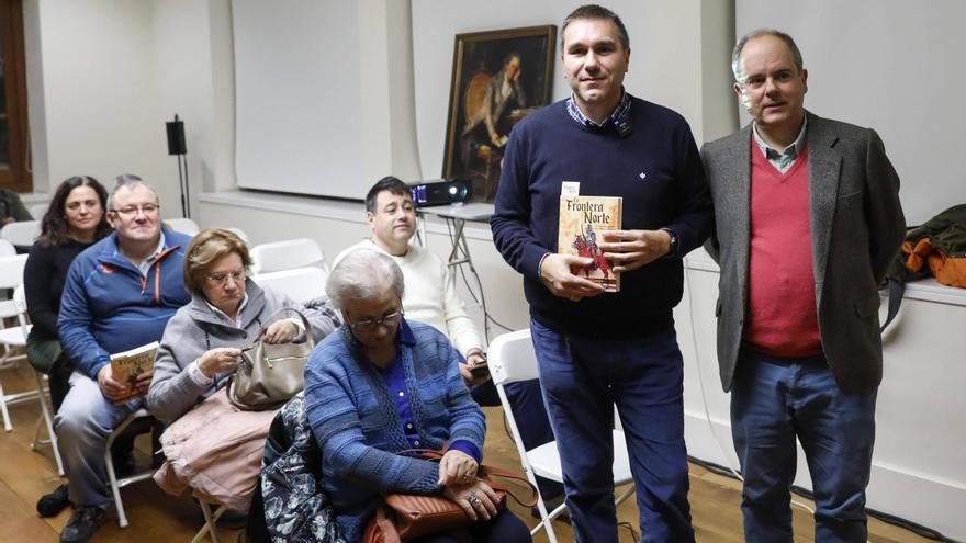 Charla en el Ateneo Jovellanos con el historiador Francisco García Campa