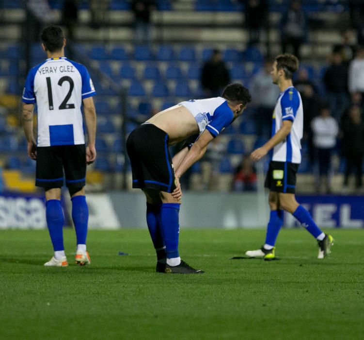 Los blanquiazules desperdician la oportunidad de huir del descenso y no pasan del empate ante un Andorra con uno menos desde el 52'