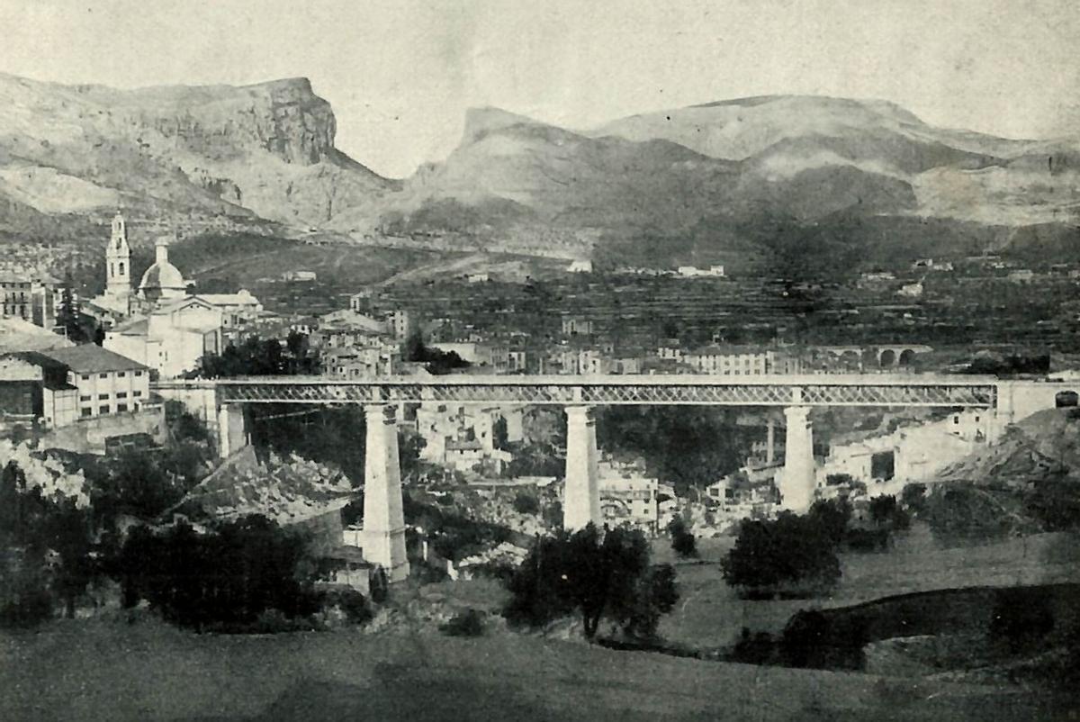 Imagen de Alcoy en 1907, fecha de la publicación que se aporta al fondo documental.