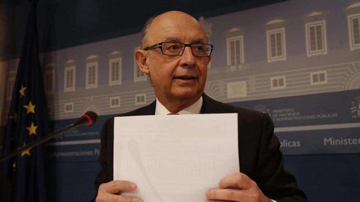 El ministro de Hacienda, Cristóbal Montoro, en rueda de prensa.