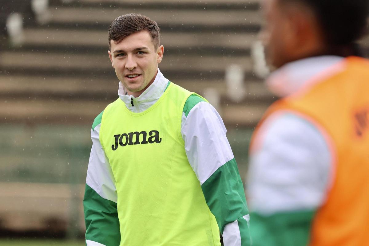 Alberto del Moral, junto al grupo y totalmente recuperado esta semana.