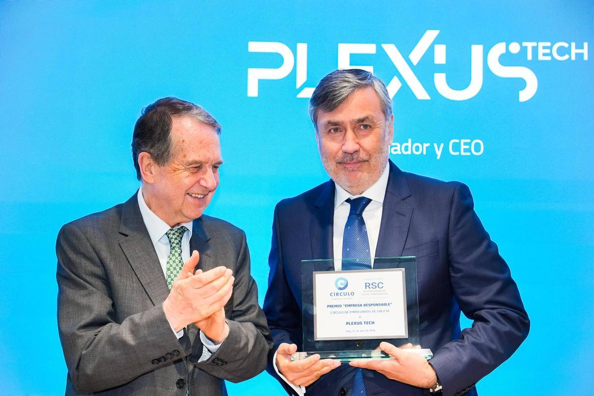 Abel Caballero y Antonio Agrasar en la entrega del reconocimiento.