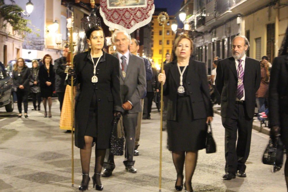 Procesión de la Hermandad de Jesús con la Cruz y Cristo Resucitado.