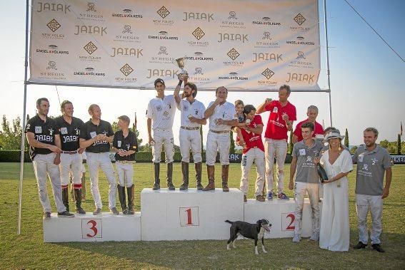 Bei dem traditionellen Polo-Turnier des Immobilienunternehmers versammelten sich am Samstag (29.7.) an die 700 Gäste, in der Mehrzahl Franchise-Nehmer und Mitarbeiter von Engel & Völkers weltweit.